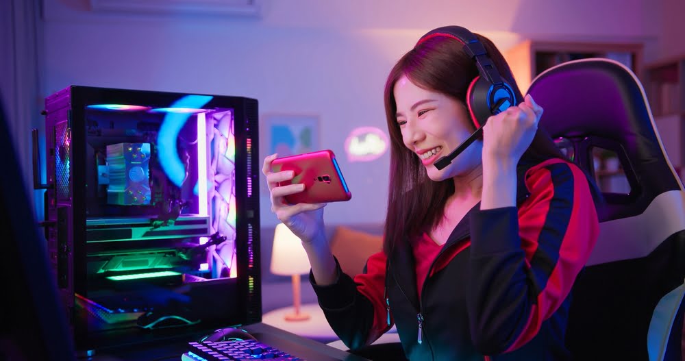 Mobile Gaming With Rainbow Reels: Anytime, Anywhere 3 shutterstock 2147702637